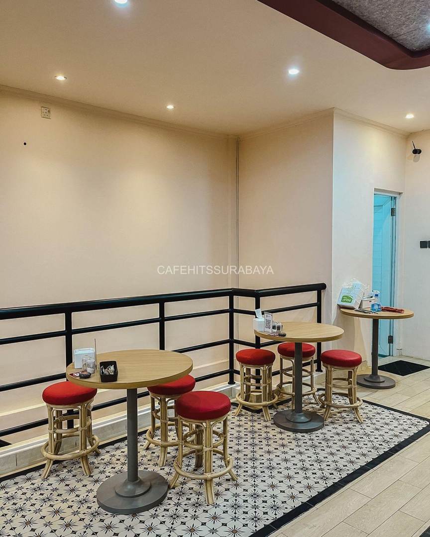 Jam Buka Nanwang Kopitiam Surabaya (cafehitssurabaya Instagram)