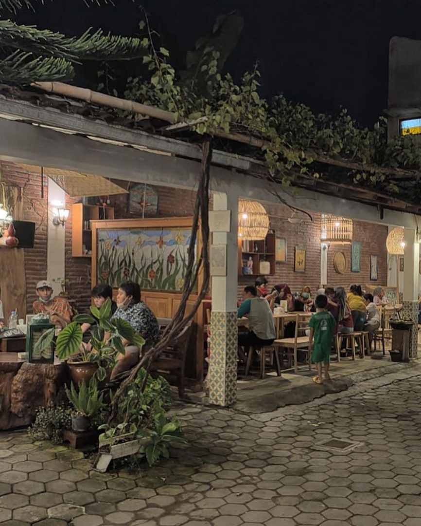 Kudu Geprek Kudu Ngopi / @kuliner_asiksolo