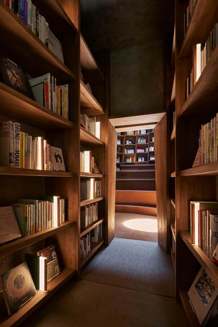 Library of the Earth (Koji Fujii)