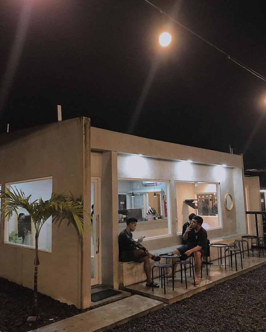 Monti's YK / @cafe.jogjakarta