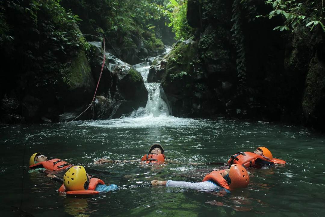 Daya Tarik Curug Naga