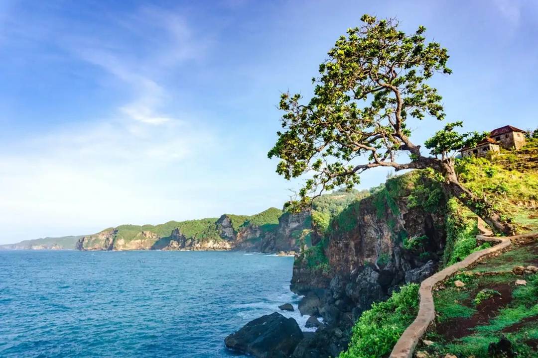 Daya Tarik Pantai Kesirat