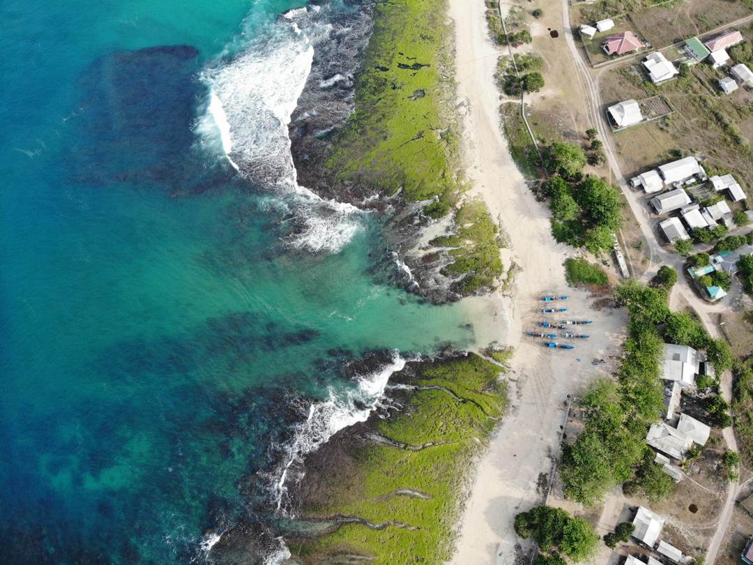 Pantai Karang Papak: Pesona Karang dan Aktivitas Seru