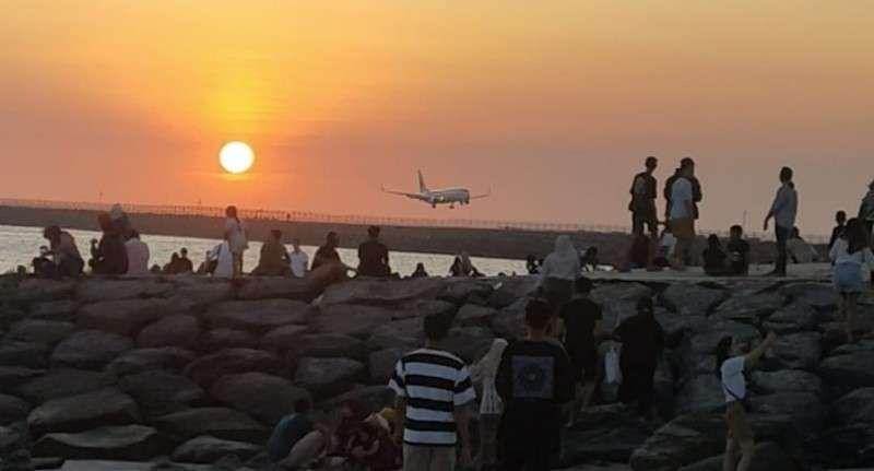 Daya Tarik Utama Pantai Kelan
