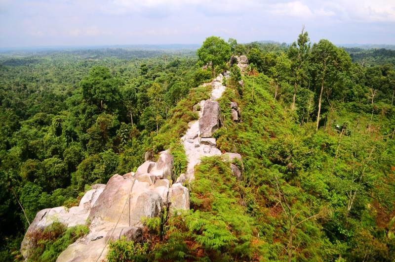 Daya Tarik Bukit Batu Dinding