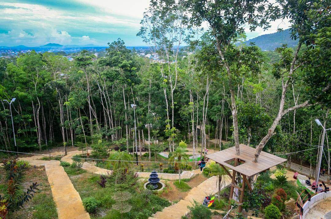 Taman Gunung Sari Singkawang: Sepeda Gantung dan Wisata Alam