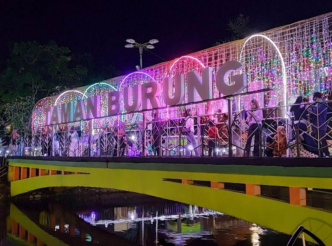 Taman Burung Singkawang: Lokasi, Tiket, dan Fasilitas