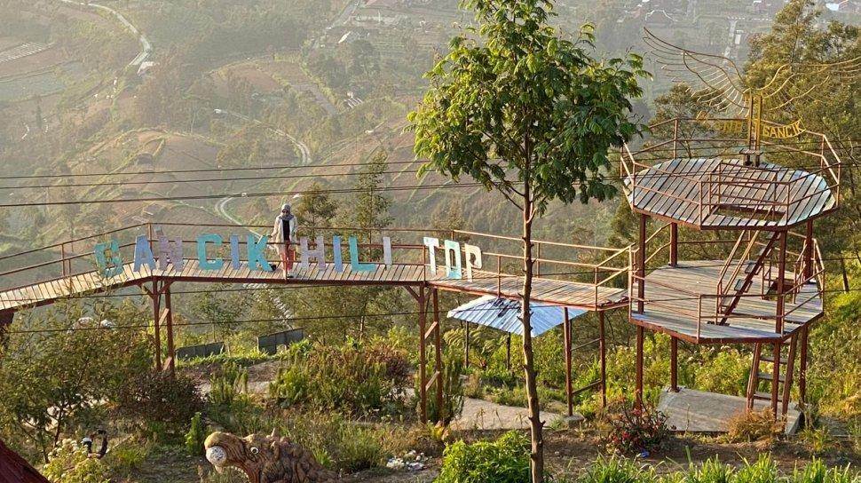 Bukit Gancik Selo: Panorama Tiga Gunung di Boyolali