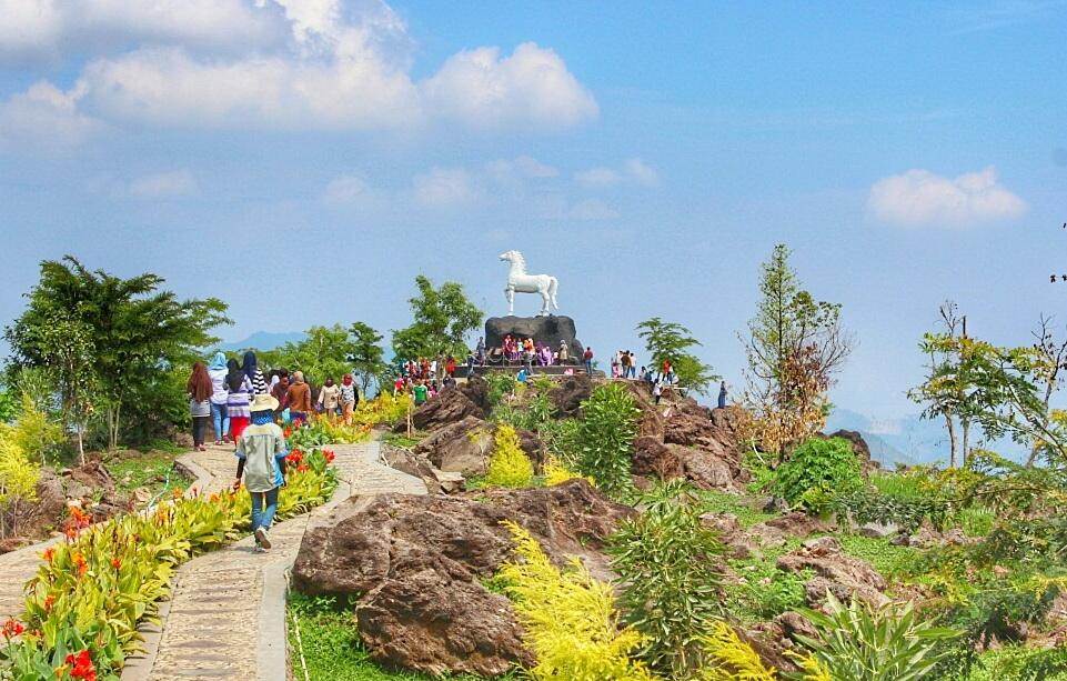 Kebun Raya Kuningan: Harga Tiket, Daya Tarik, Lokasi