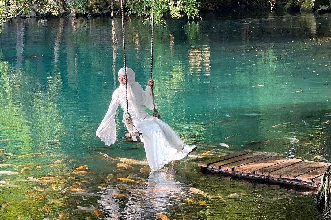 Telaga Biru Cicerem: Danau Jernih di Kuningan ( risma_sumyati Instagram)