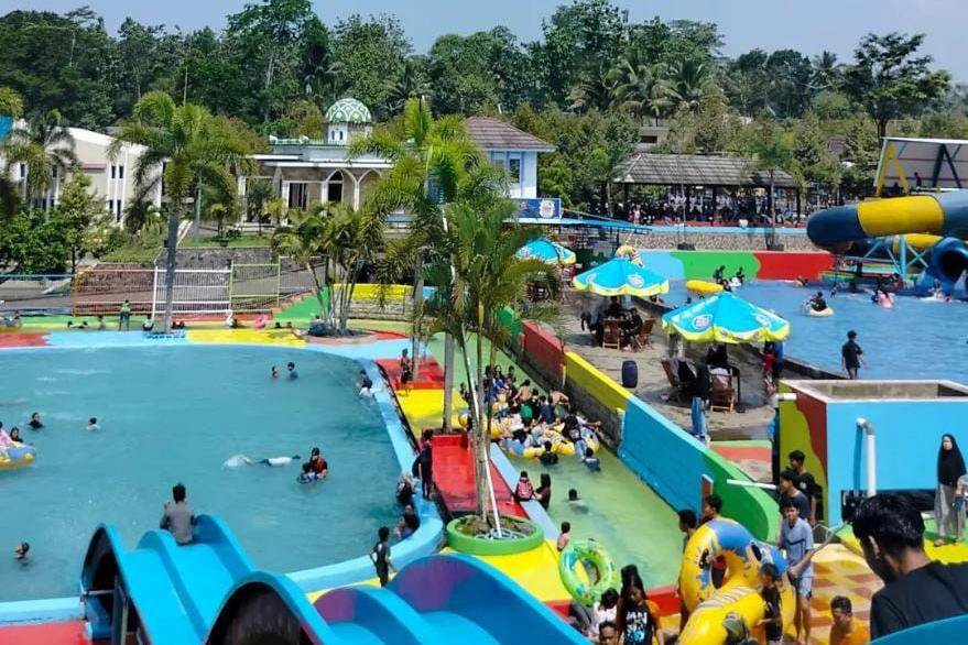 Daya Tarik Utama Tirta Sumber Jaya Ciamis ( Tirta Sumberjaya Cipangalun  Facebook)