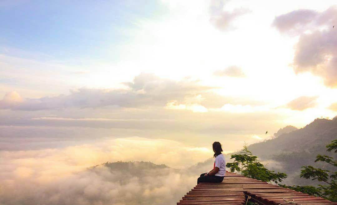 Punthuk Mongkrong Magelang ( apriliadea140 Instagram)
