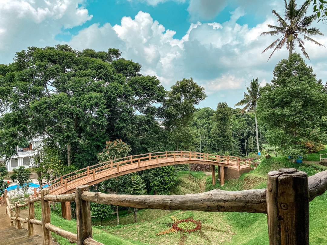 Cisarua Green World Adventure Bogor (cigwaindonesia.com)