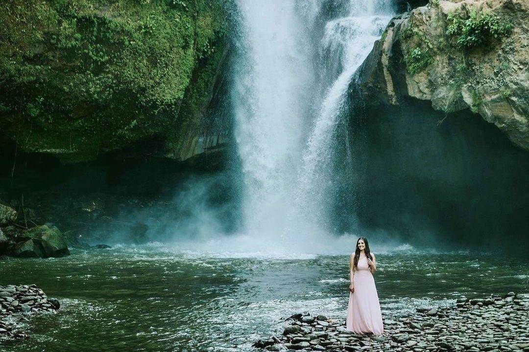 Air Terjun Blangsinga Bali ( reeps1224 Instagram)