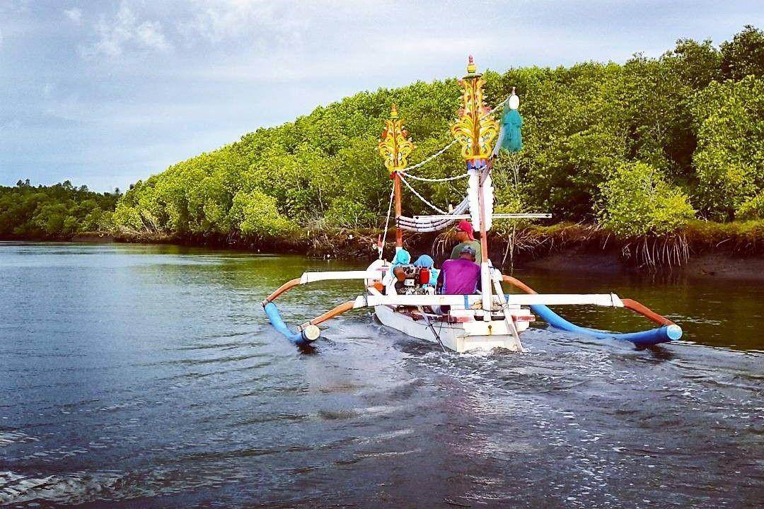 Pantai Perancak Jembrana Bali ( bramsakti Instagram)