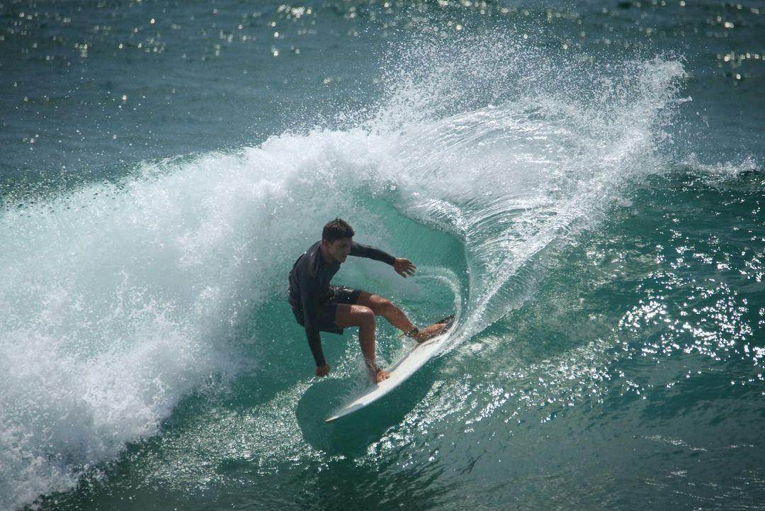 Daya Tarik Utama Pantai Batu Mejan ( tono_vargas  Instagram)