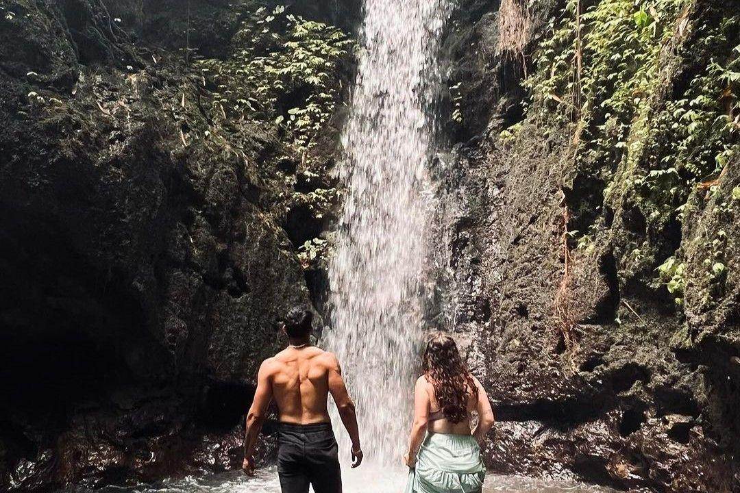 Daya Tarik Air Terjun Tangkup ( hannahjstuckey Instagram)