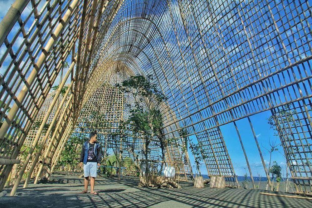 Menjelajahi Rumah Bambu Pengalon, Spot Foto Instagramable di Bali ( uklamoyamalang Instagram)
