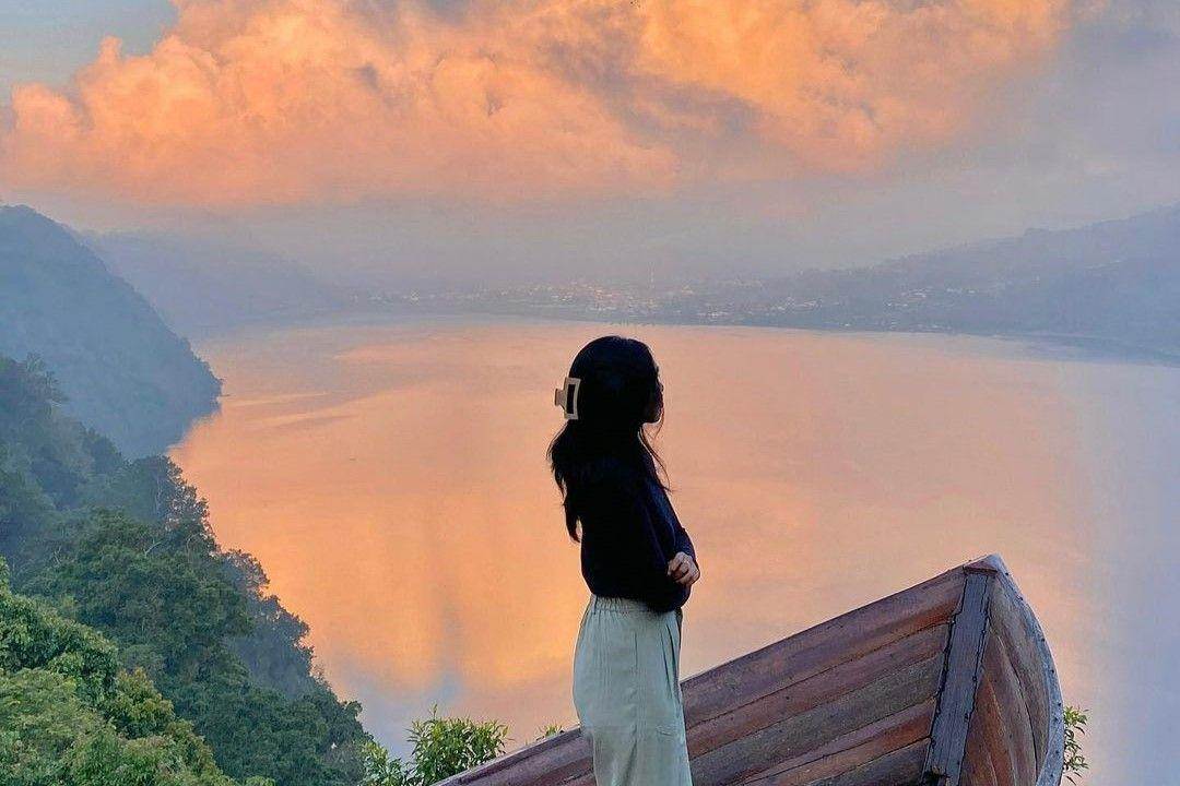 Daya Tarik Puncak Wanagiri ( skyforjim Instagram)