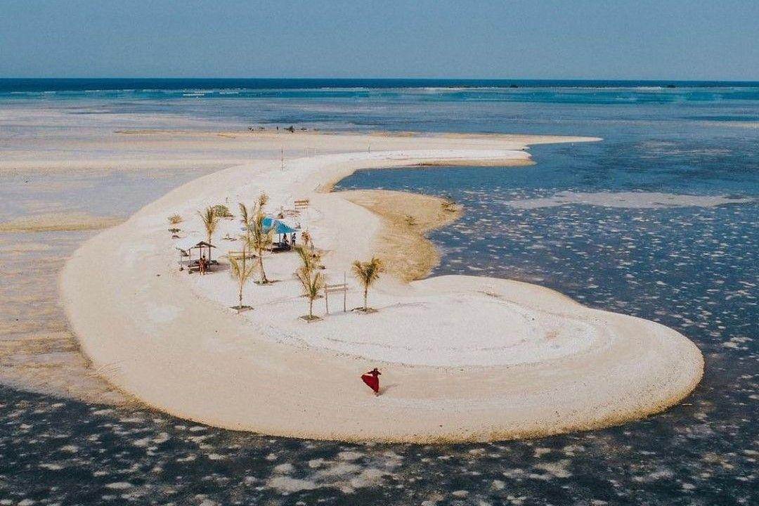 Gili Putih Sumberkima: Lokasi, Rute, dan Daya Tarik ( aripratama_putu Instagram)