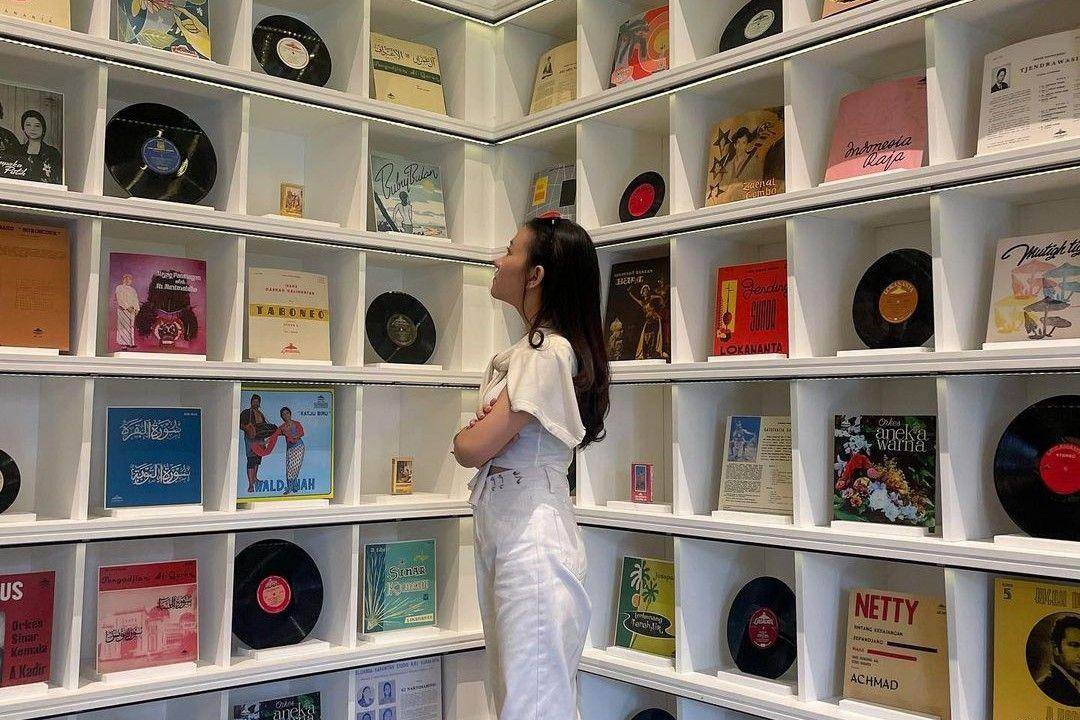 Menjelajahi Galeri Lokananta Solo, Sejarah Musik di Indonesia ( vimalaadewi Instagram)
