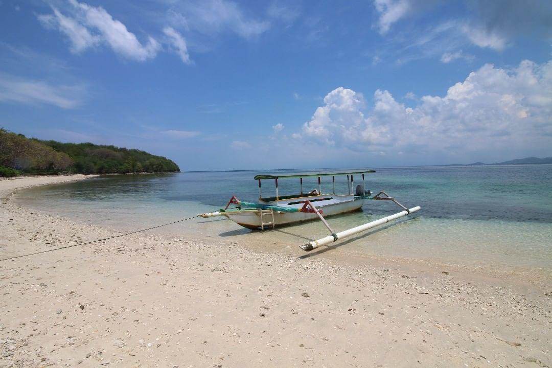 Daya Tarik Gili Tangkong ( aop_andreasottprojects  Instagram)