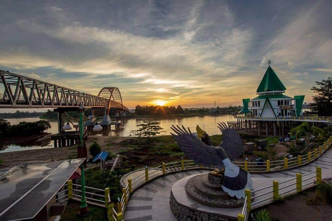 Daya Tarik Utama Taman Pasuk Kameloh ( ariefgendes Instagram)