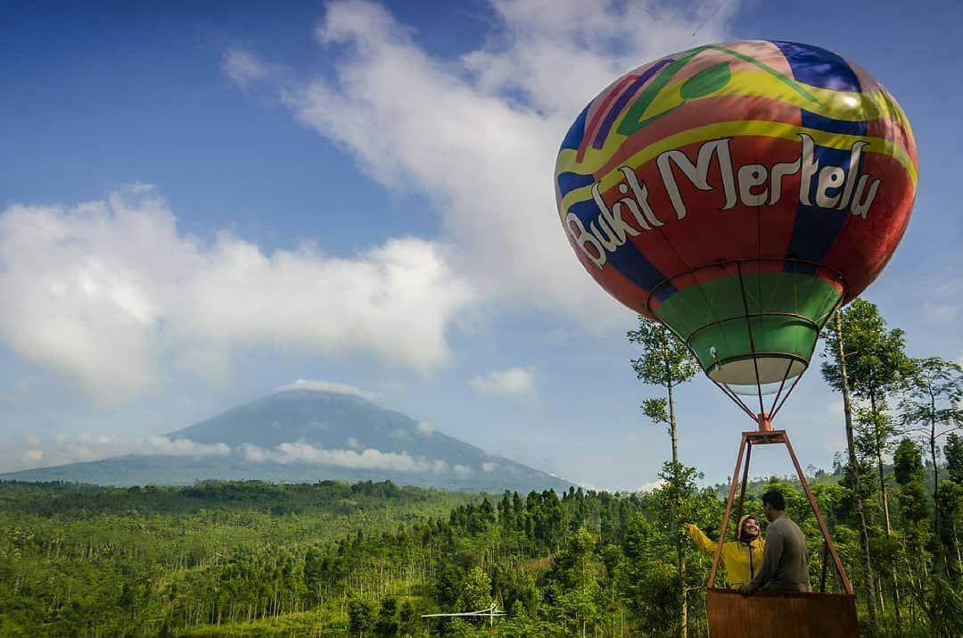 Bukit Mertelu: Wisata Panorama Alam di Purbalingga ( yofieart Instagram)
