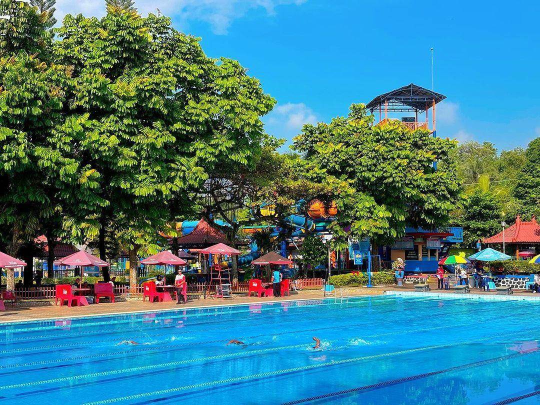 Owabong Waterpark: Destinasi Wisata Seru di Purbalingga ( owabong Instagram)