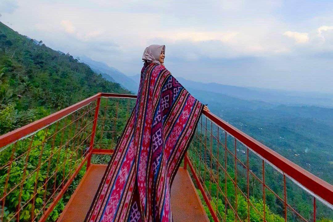 Daya Tarik Utama di Puncak Sendaren ( sulfiaana Instagram)