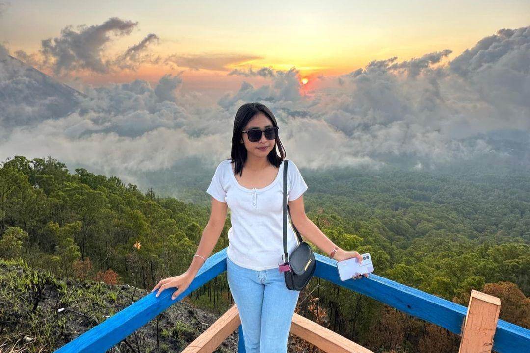 Daya Tarik Bukit Wolobobo ( viihawa Instagram)