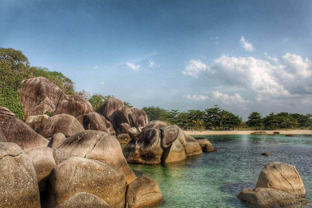 Daya Tarik Utama Pantai Tanjung Kelayang ( ervinsalim Instagram)