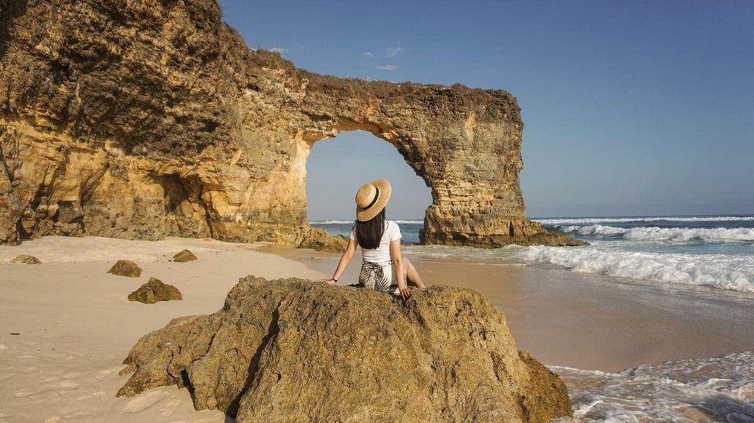 Pantai Mbawana: Pesona Alam di Sumba Barat Daya ( silvylaurence Instagram)