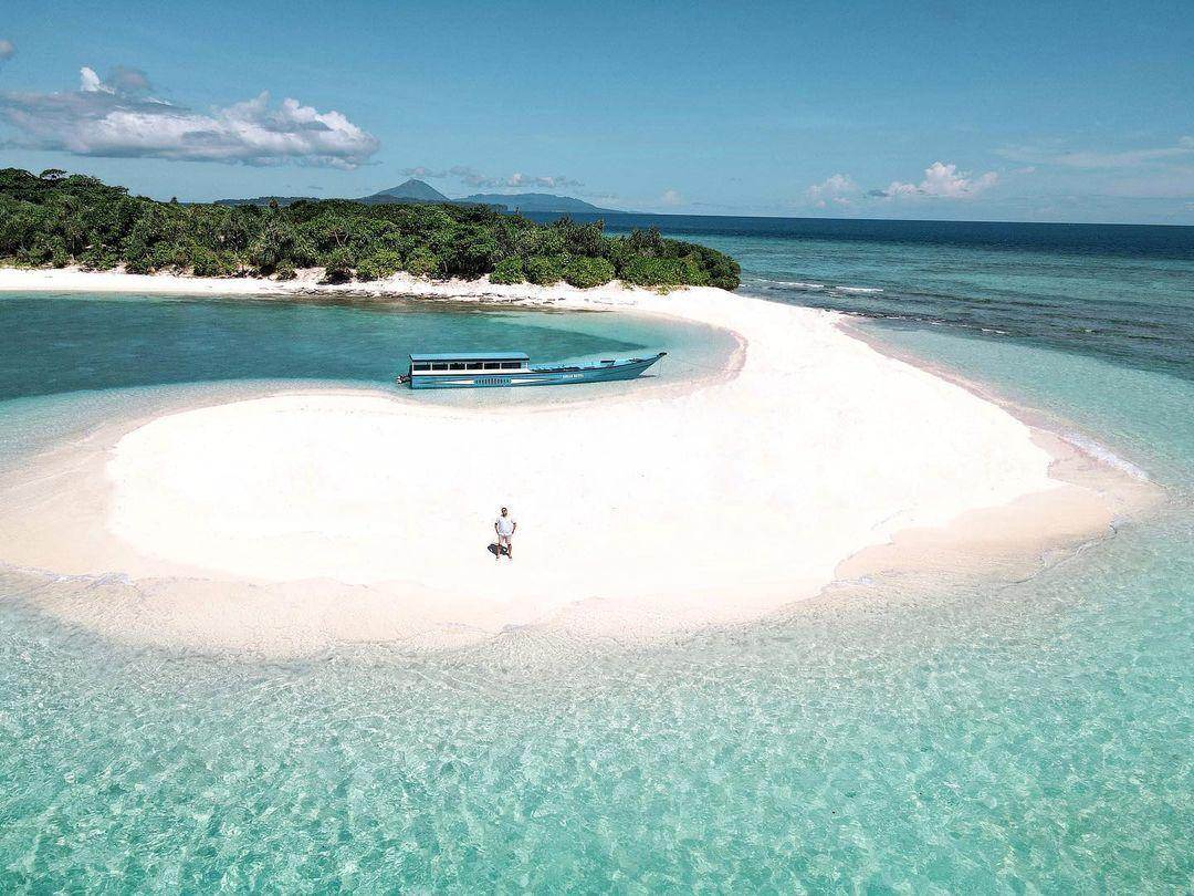 Pulau Nailaka: Rute, Daya Tarik, dan Lokasi ( rifqiltc Instagram)