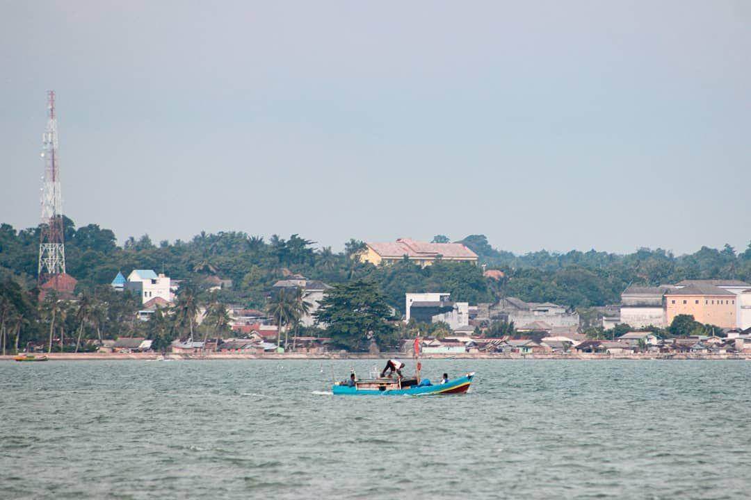 Daya Tarik Utama Pantai Batu Rakit ( beelleeeeee Instagram)