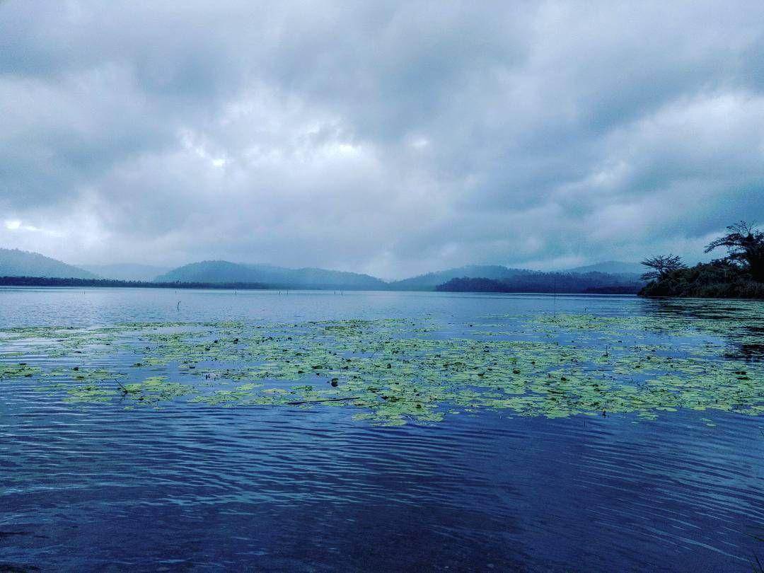 Danau Rana di Pulau Buru: Keindahan Alam Maluku ( tole_tracks Instagram)