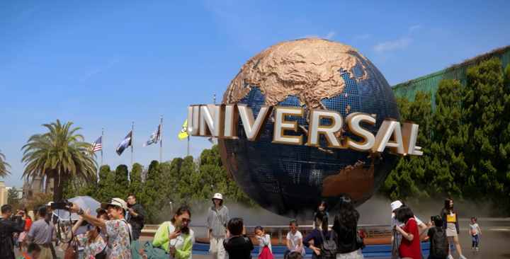 Classic! Universal Studio Japan globe