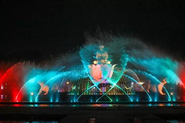 Sri Baduga Fountain Park, a Fascinating Night Attraction in Purwakarta