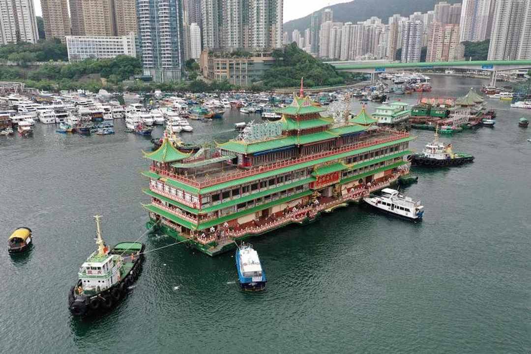 Foto bird-eye Restoran Terapung Jumbo di Hong Kong 14 Juni 2022 / Straits Times