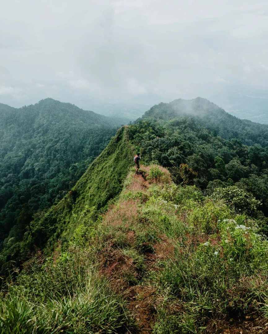 Gunung Kerenceng / romanbintang