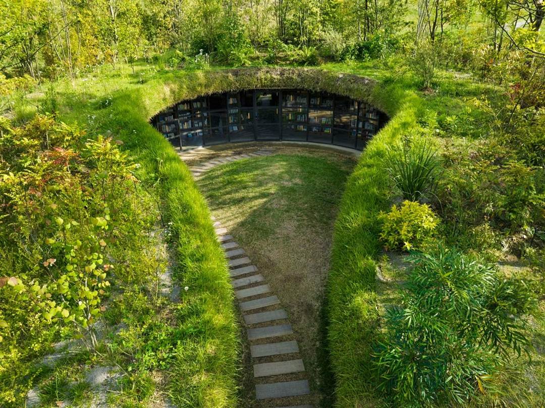 Library of the Earth (Koji Fujii)