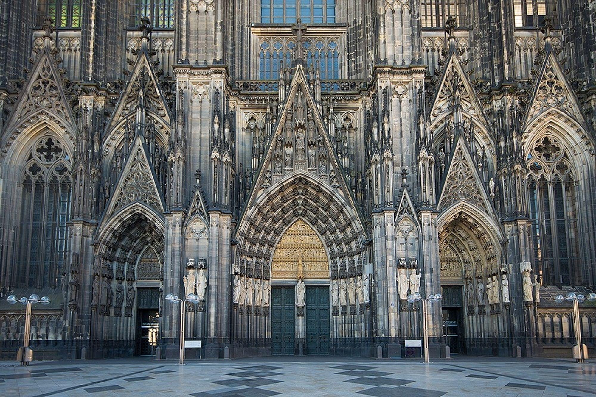 Katedral Koln: Eksplorasi Peninggalan Arsitektur Gothic Abad ke-13 di Jerman