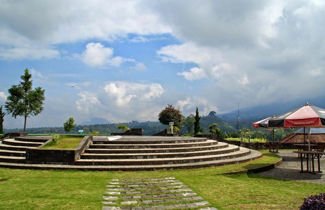 Daya Tarik Ketep Pass