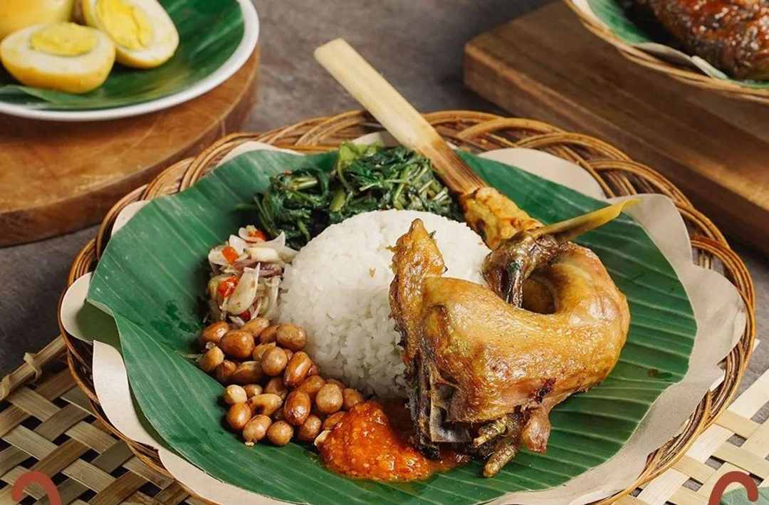 Ayam Betutu / @ayambetutukhasgilimanukbali