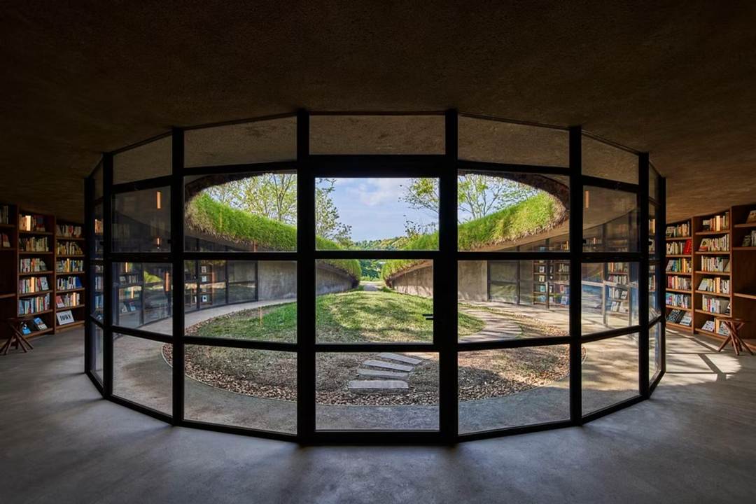 Library of the Earth (Koji Fujii)