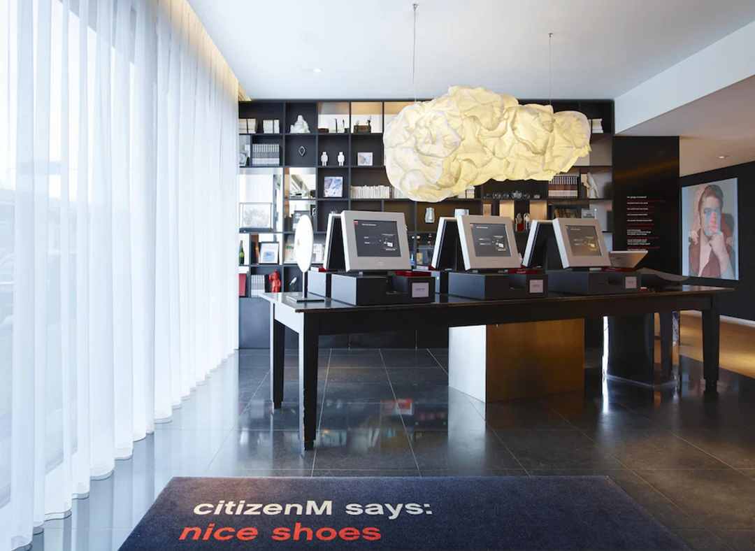 Reception di hotel citizenM Schiphol Airport