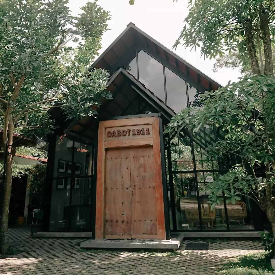 Caboot 1911 Coffee House / @slpeatrpttt