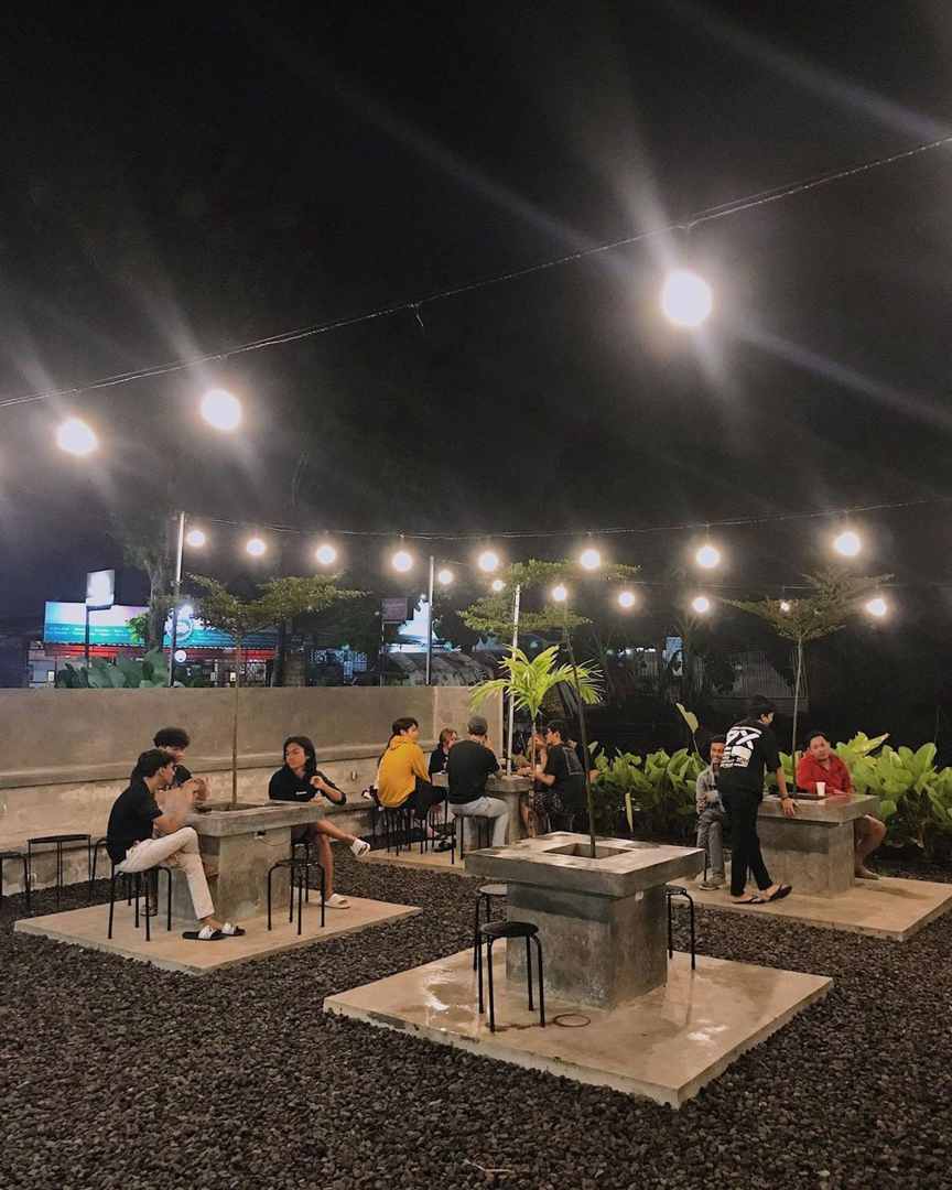 Monti's YK / @cafe.jogjakarta