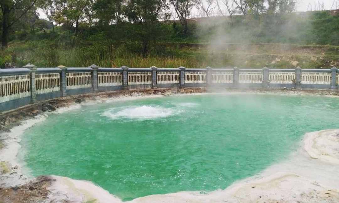Banyu Panas Palimanan / bandoeng