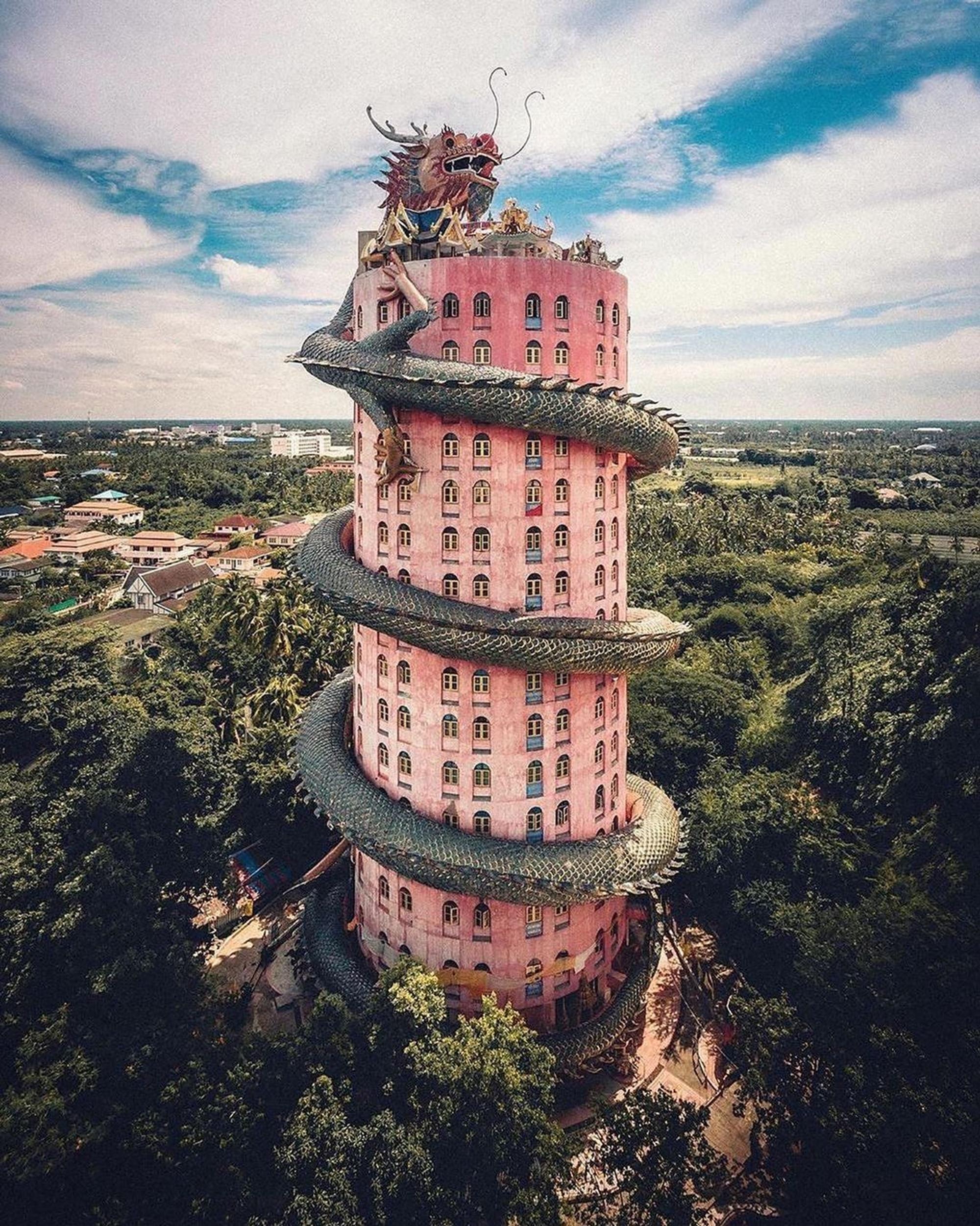 This Temple In Thailand Is Shrouded By A Dragon Wisata Diary